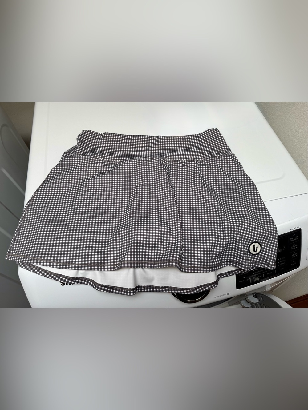 Vuori Black and White Gingham Women’s Skort - Picture 1 of 6